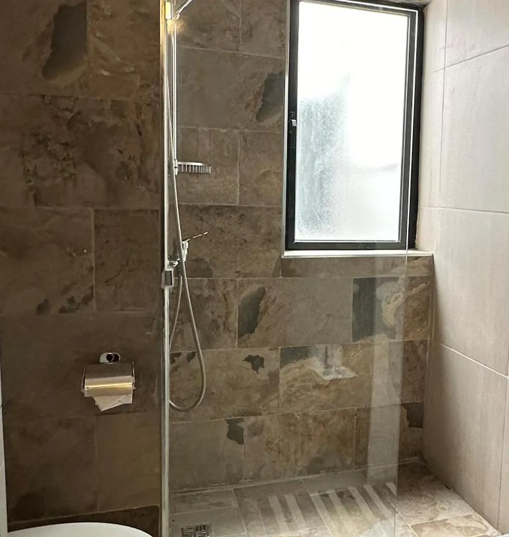 Green Grove Guest House Saint Julian's 3*,  Μάλτα