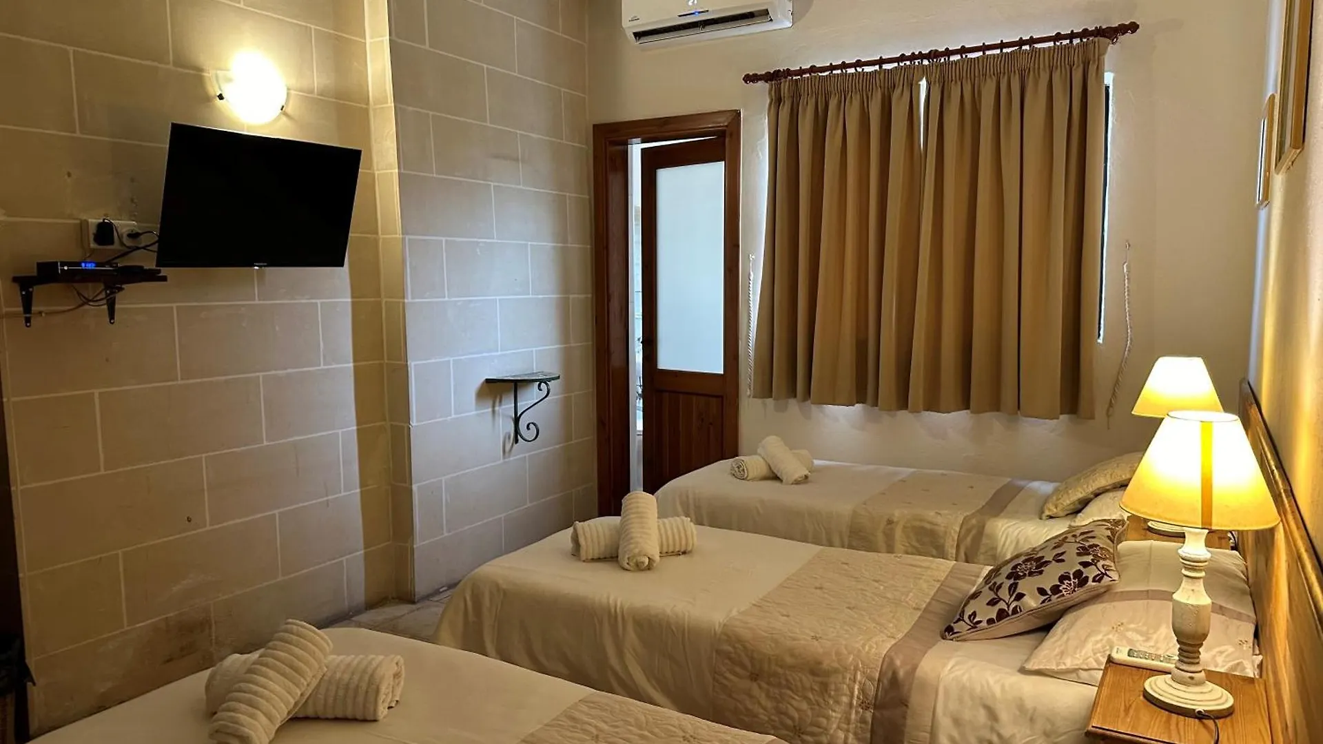 Green Grove Guest House Saint Julian's 3*,  Μάλτα