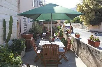 Green Grove Guest House Saint Julian's