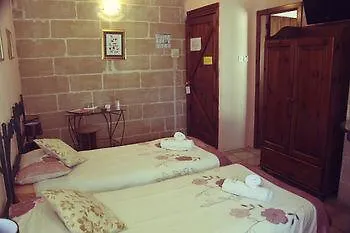Green Grove Guest House Saint Julian's