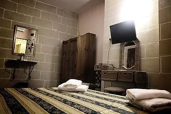 Green Grove Guest House Saint Julian's 3*,  Μάλτα