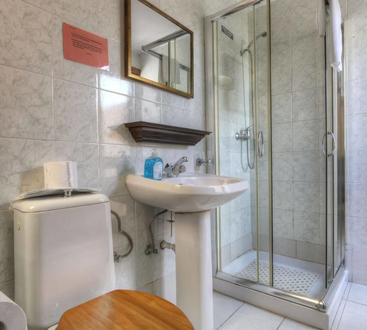 Green Grove Guest House Saint Julian's