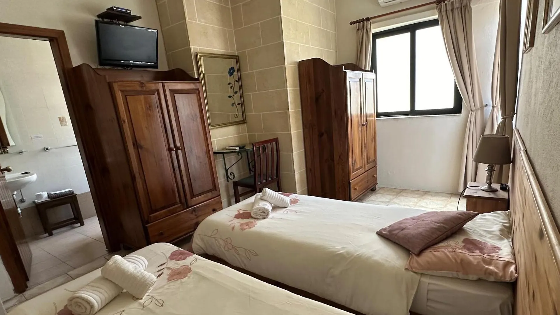 Green Grove Guest House San Ġiljan