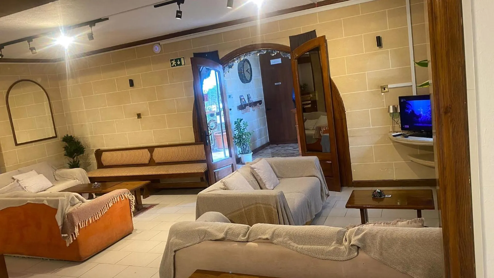 Green Grove Guest House San Ġiljan