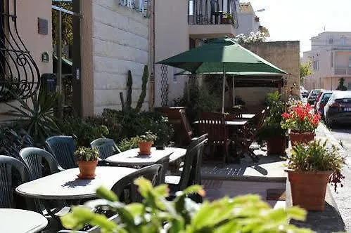 Green Grove Guest House San Ġiljan